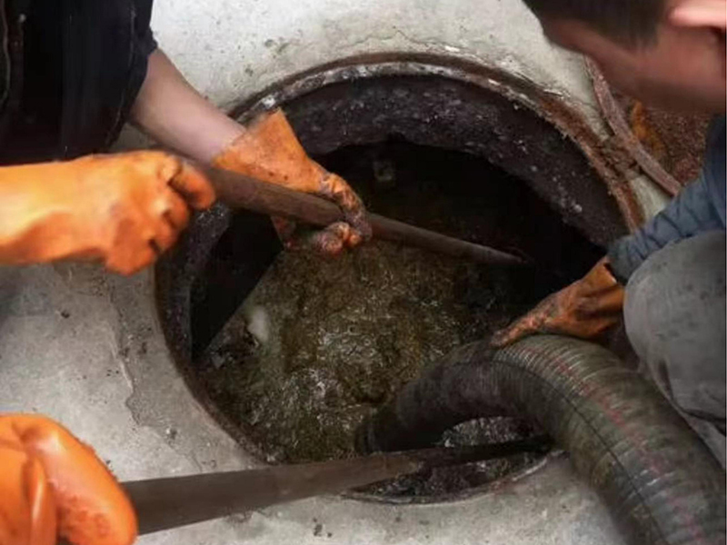 陕州清理化粪池时如何避免沼气的危害?